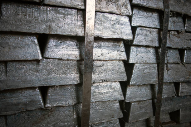 Aluminium ingot stacks